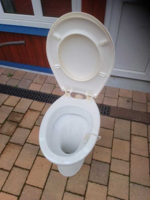 Sedes , muszla klozetowa używany stan BDB na budowę