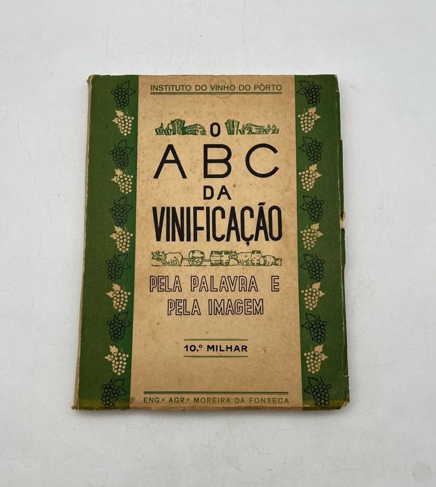 Livro "As Mais Belas Vilas e Aldeias de Portugal" de Júlio Gil