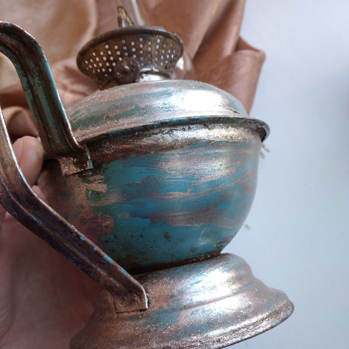 Керосиновая лампа.