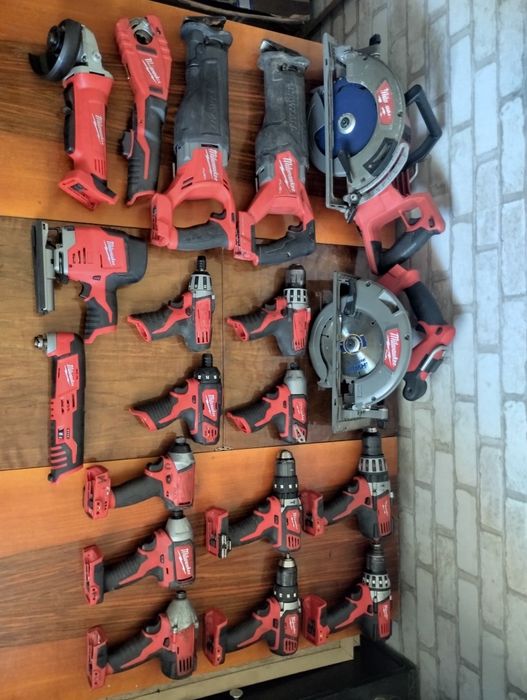 Milwaukee M12 M18 інструмент