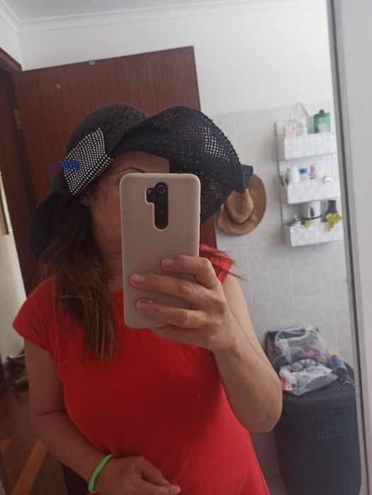 Chapéu preto de festa