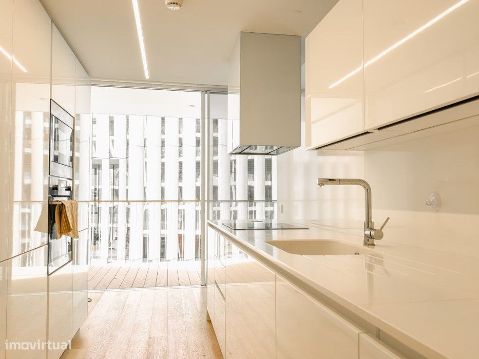 Apartamento T3 de luxo com garagem em Lisboa