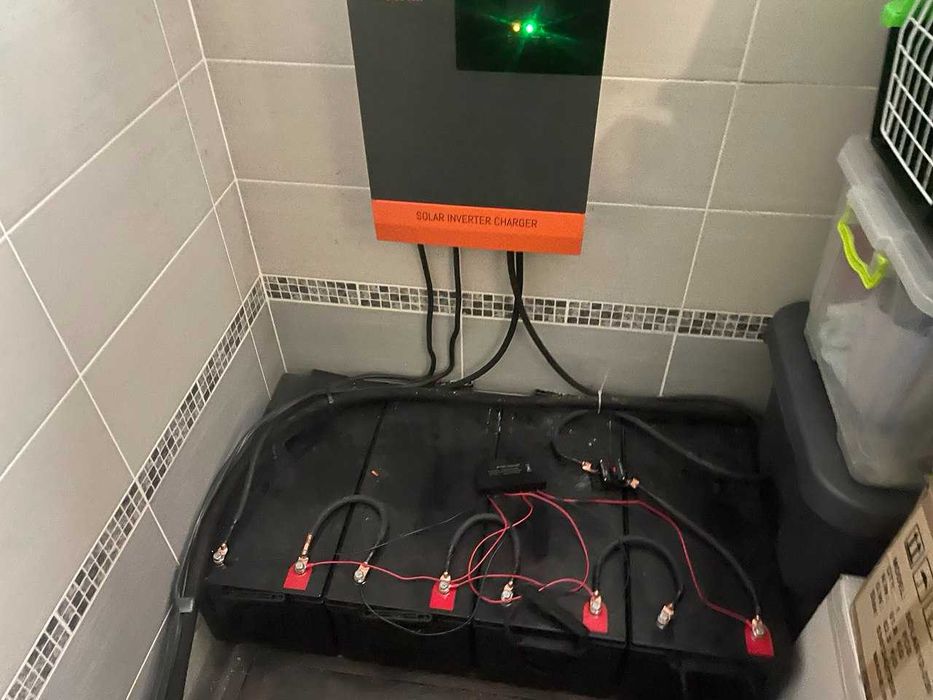 Зарядна станція Інвертор 6,2кВт+4 батареї 12V230Ah