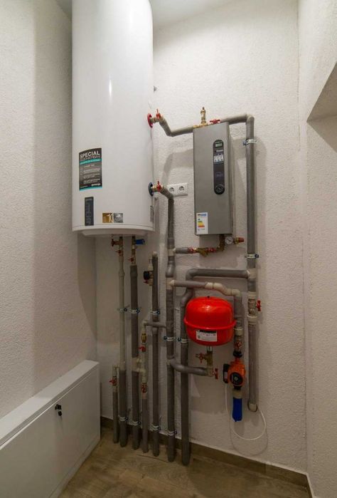 Продам дом на берегу озера с бассейном в КГ"Межречье" от собственника.