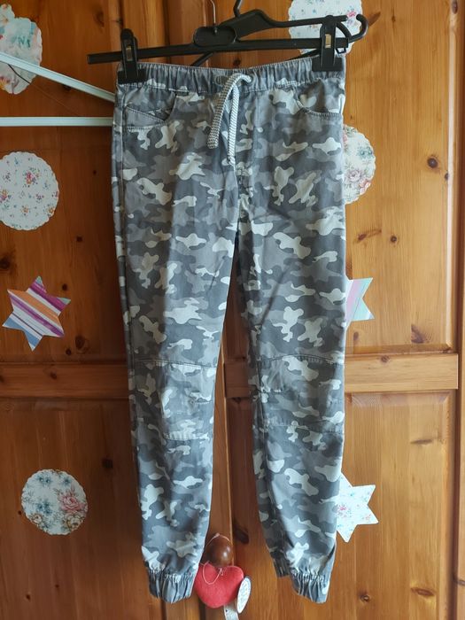 Spodnie moro dziecięce rozmiar 128 firma CM