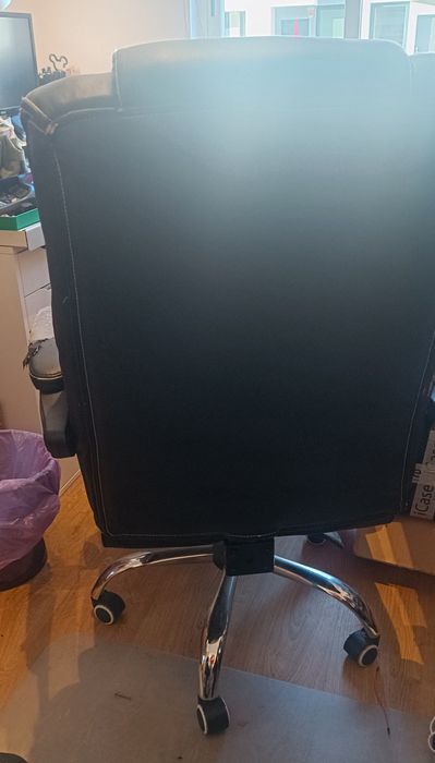 Cadeira de escritório para restaurar