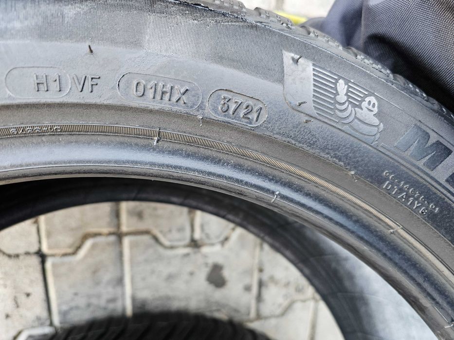 Całoroczne Michelin 225/50 R18