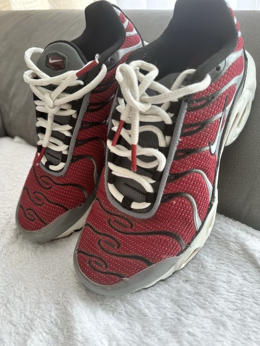 Nike & ferrari em muito bom estado