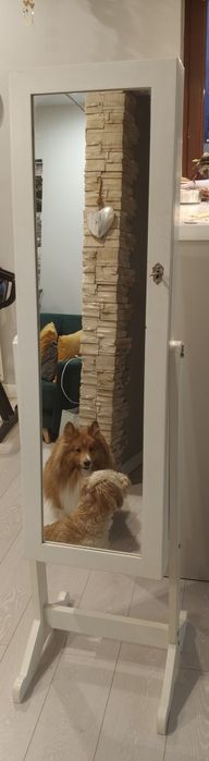 Lustro z pojemnikiem na biżuterię garderoba białe