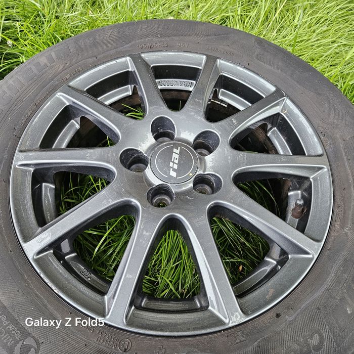 Koła całoroczne 195/65/15 Toyota Prius VW Golf IV Bora 5x100 ET38
