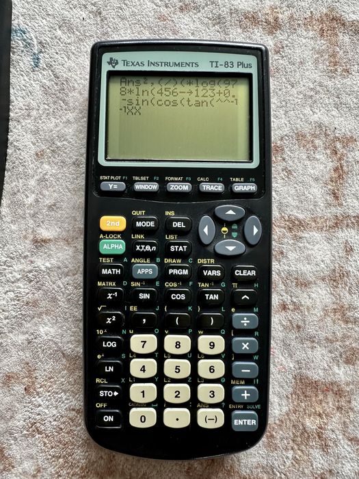 Calculadora Gráfica Texas Instruments TI-83 Plus