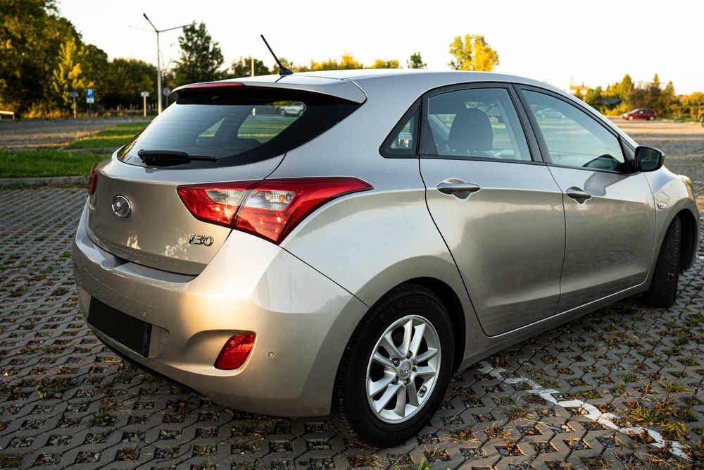 Sprzedam samochód Hyundai i30 1.4MPI po lifcie