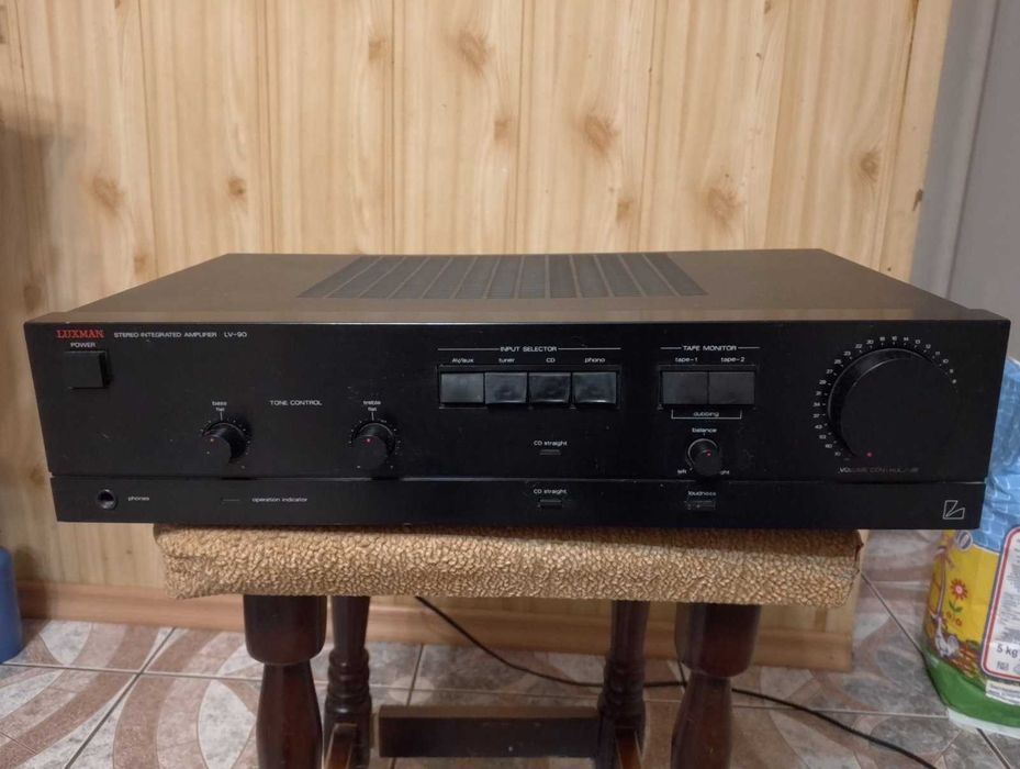Підсилювач Luxman LV-90 Японія