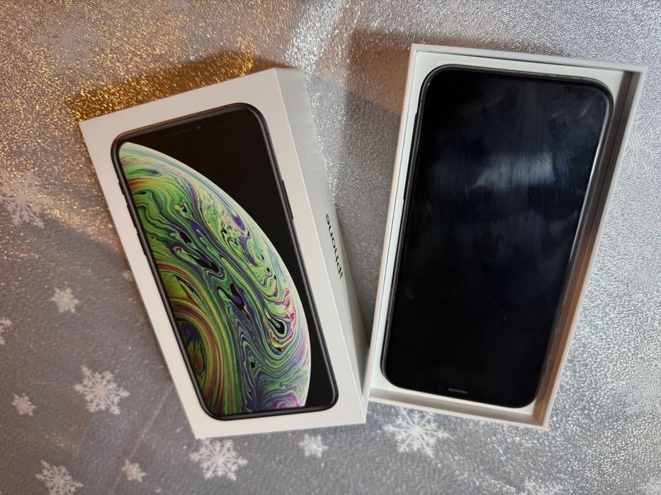 iPhone XS 64GB gray space
