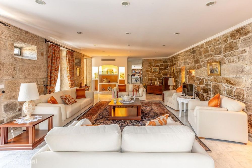 Quinta em Monção com potencial para Hotel Rural, Eventos e AL. Perto d