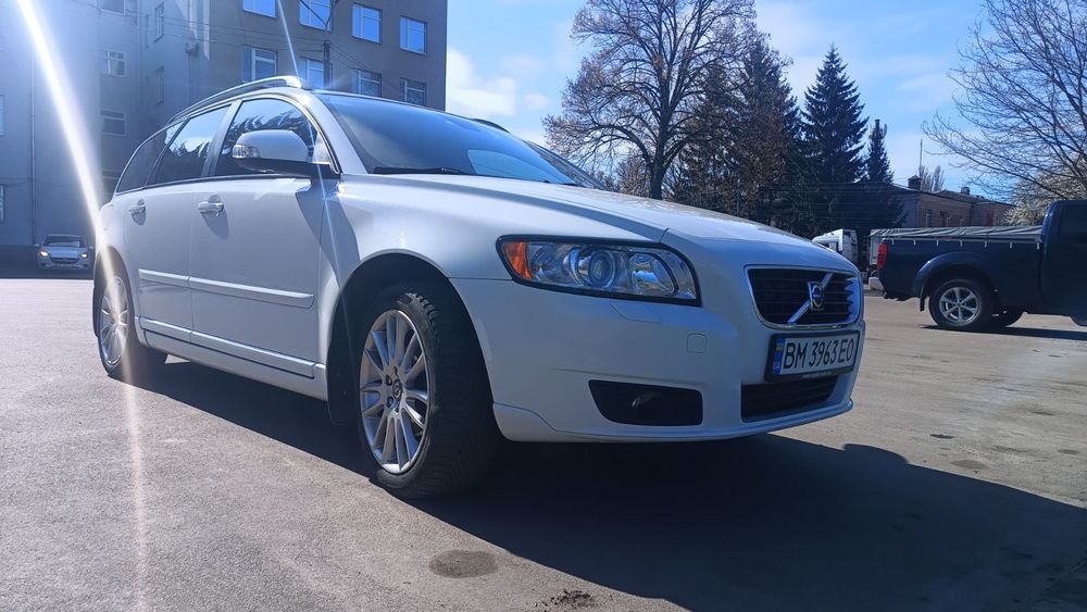 VOLVO V50 в отл сост.