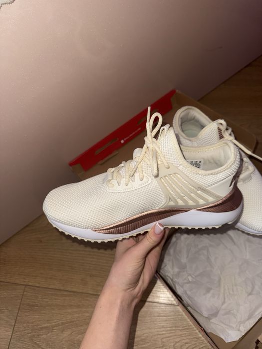 Кросівки puma жіночі НОВІ абсолютно