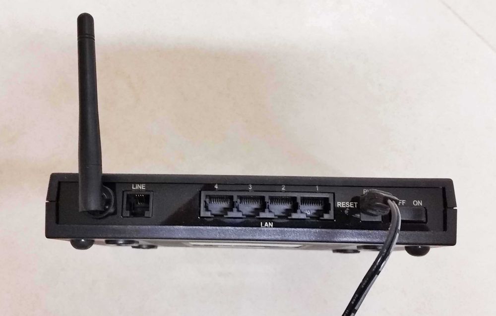 Modem - Router - ONT - Switch (Alcatel, Thomson, PT, Sitecom)