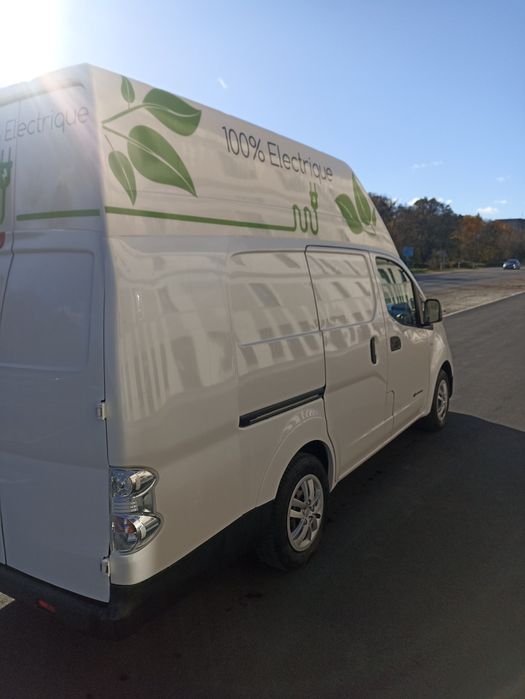 Продам Nissan e-NV200