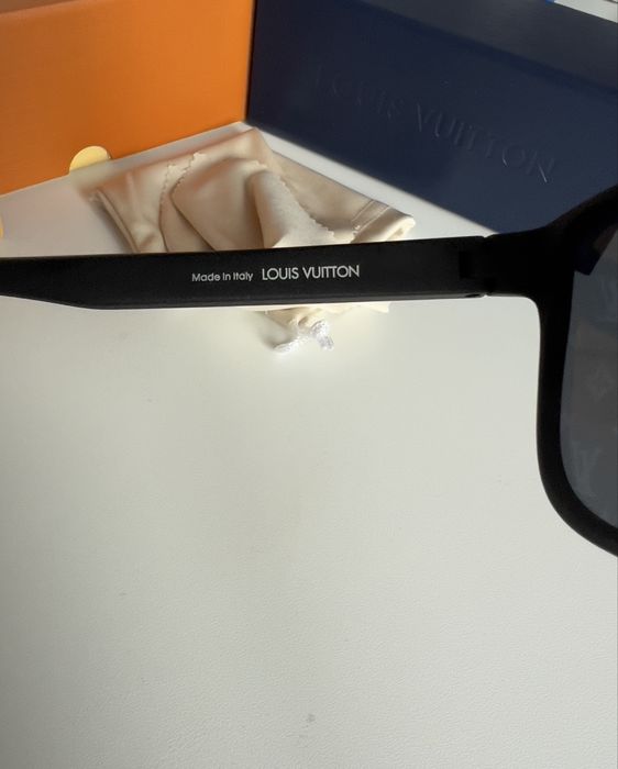 Okulary przeciwsłoneczne Lv nowe