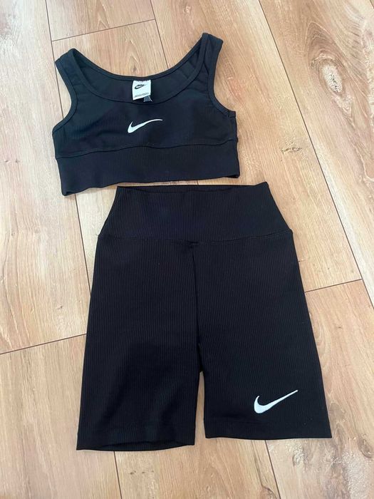 zestaw sportowy Nike