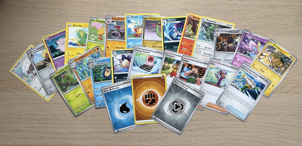 Mega-Paczka kart POKÉMON – 30 oryginalnych kart!