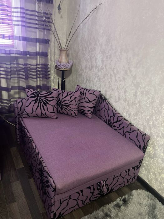Диван, кровать в отличном состоянии раскладывается