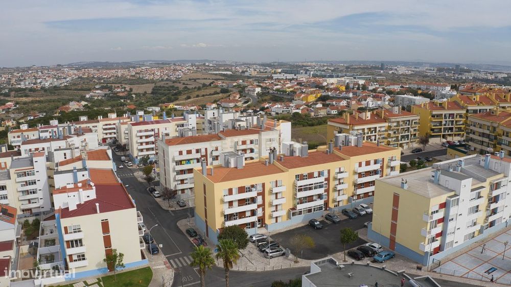 Apartamento T3 com garagem em box e Wallbox | São Domingos de Rana, Ca