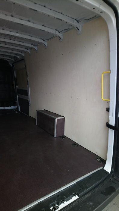 VW Crafter L5H3 Standardowa zabudowa do busa