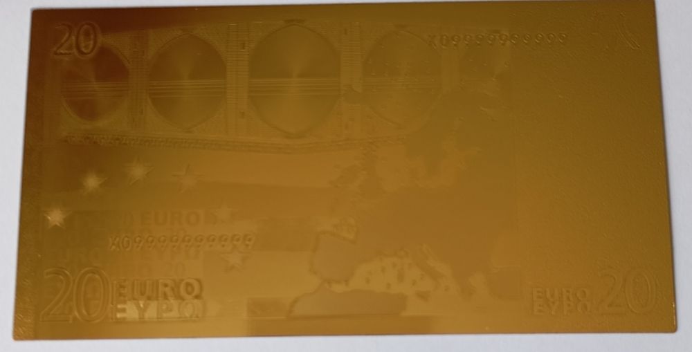 Coleção de notas de euros revistidas a ouro