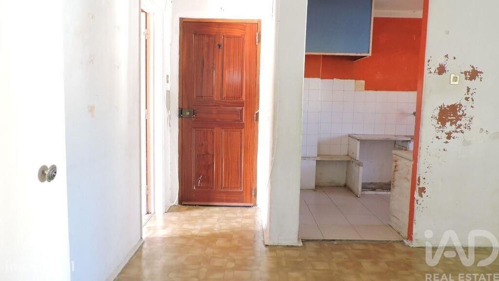 Apartamento T3 em Laranjeiro e Feijó