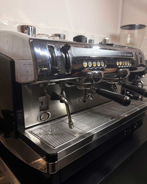 Profesjonalny ekspres ciśnieniowy w okazyjnej cenie