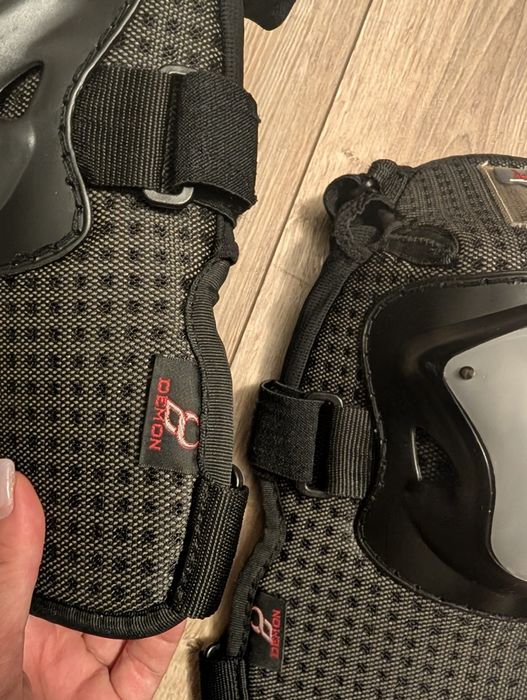 Ochraniacze na kolana Demon