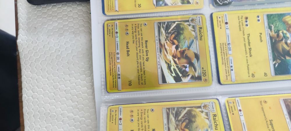 Cartas Pokémon super raras em alta qualidade