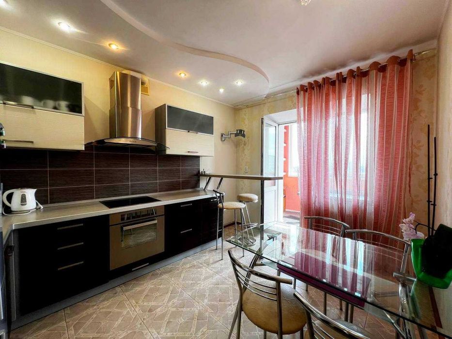 Продам 2 кімнатну квартиру проспект Перемоги 5 Кутів