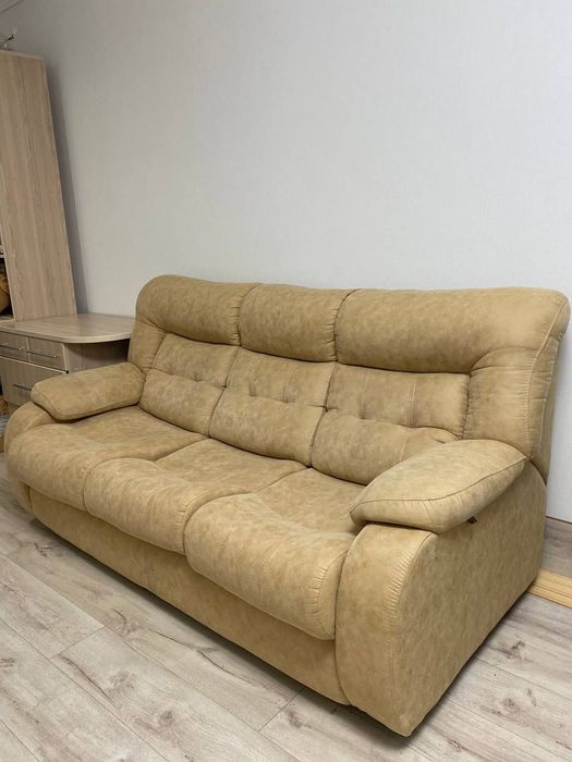 Диван(розкладний) та крісла(розкладні)