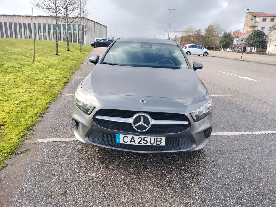 Mercedes-Benz A 250 Limousine e