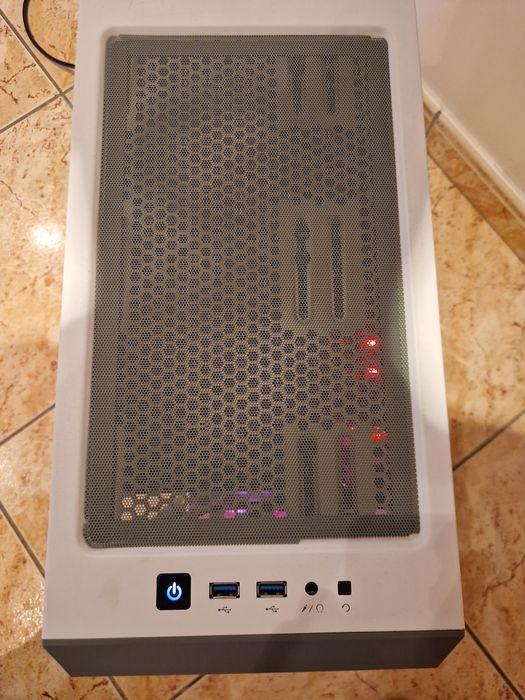 PC Gaming  RTX 2060 + Ryzen 7 2700X + Water Cooler + 16GB RAM