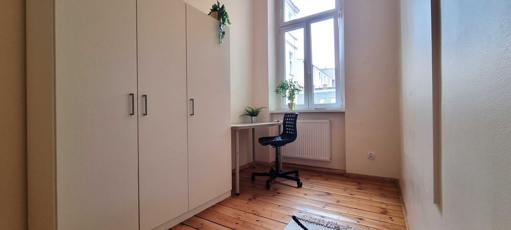 Pokój z antresolą | balkon | wolne 4 | od 1.10 | Łazarz, Park Wilsona |