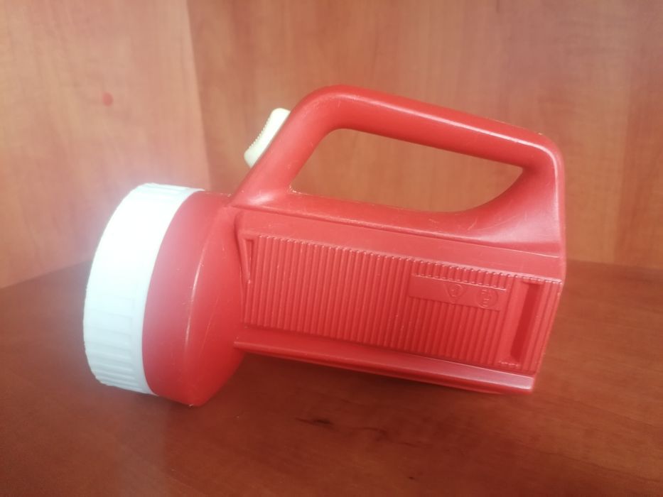 Latarka PRL czerwona Elektron