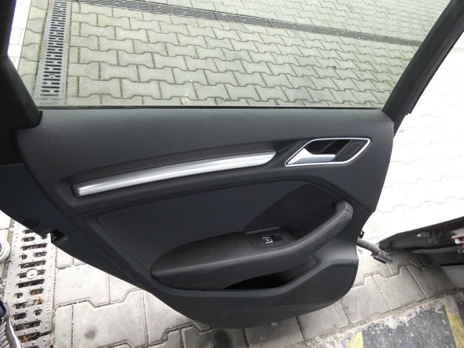 Drzwi lewy tył lewe tylne Audi A3 8V LX7R SPORTBACK 5D AB10 GORLICE