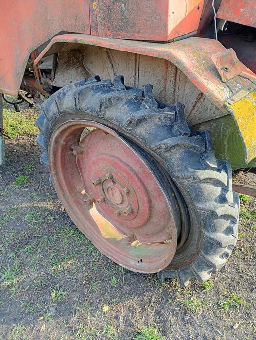 Трактор т 16/попрошайка