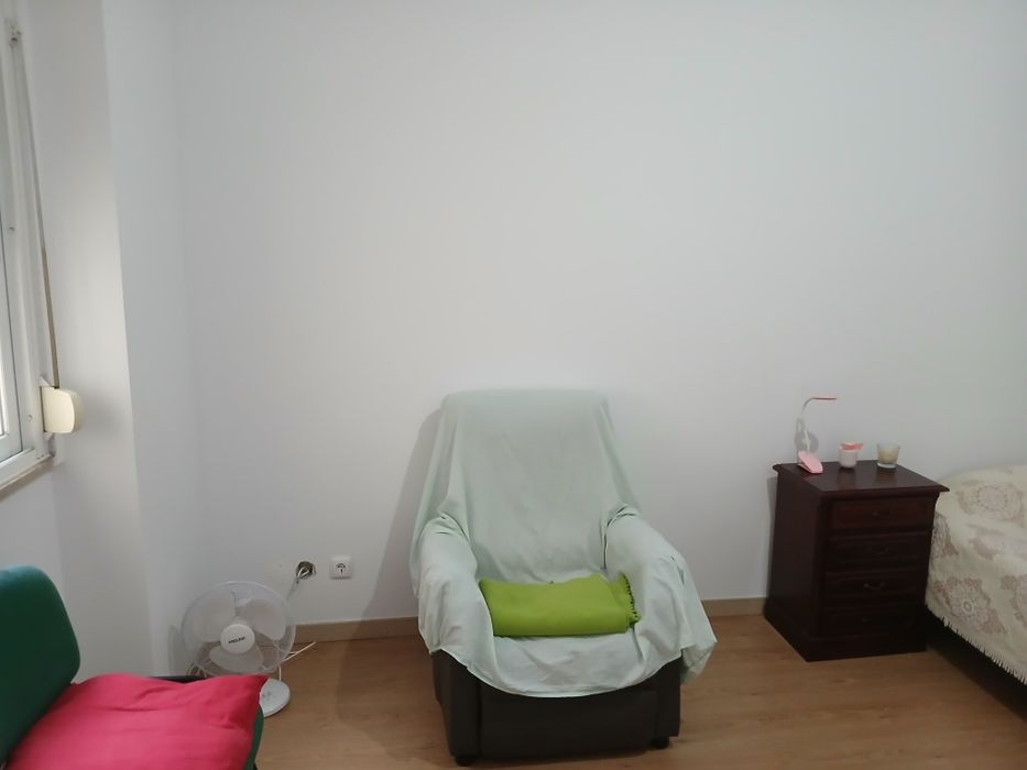 Casa familiar açeita senhora idosa