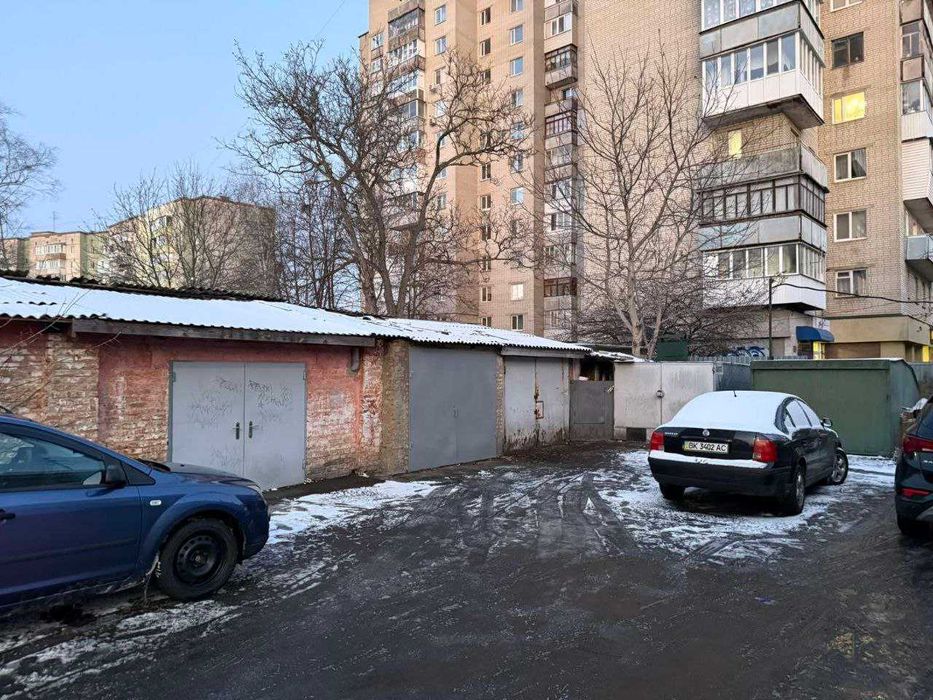 Здам гараж вул. Київська, біля БЦ "Політон"