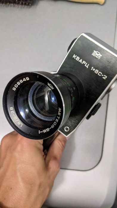 Кінокамера 8 мм кварц