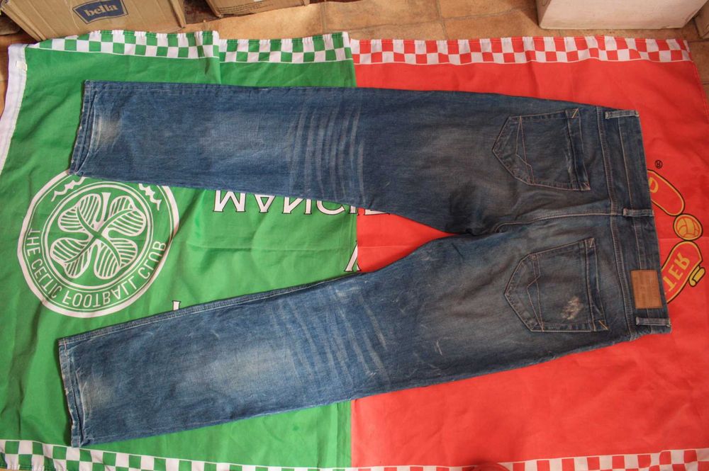 Promocja spodnie jeans Esprit