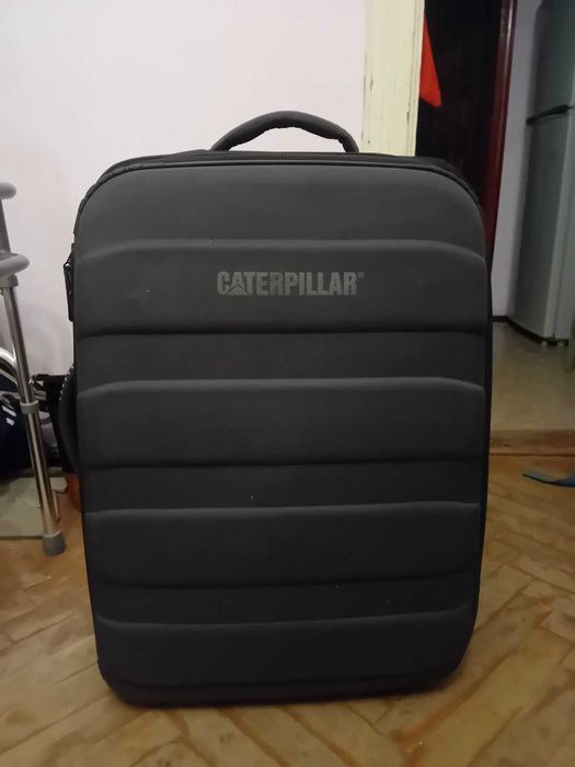 Валізи дорожні надійні.