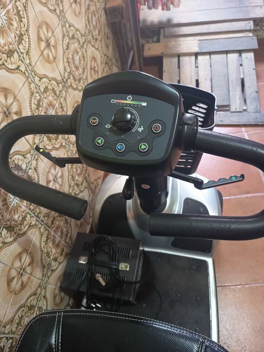 Mobilidade reduzida. Pouco uso.