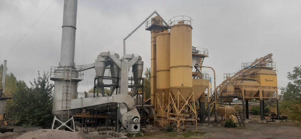 Виробничо-ремонтна  база з залізничною гілкою та АБЗ