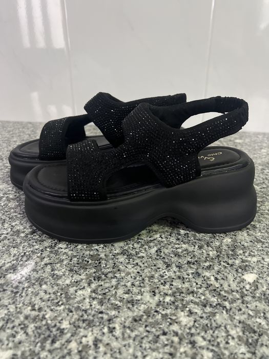 Sandalias verao pretas com brilhantes